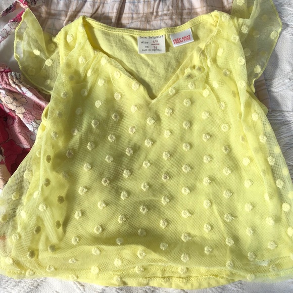 Lot of baby girls Zara tops various sizes - Picture 2 of 8